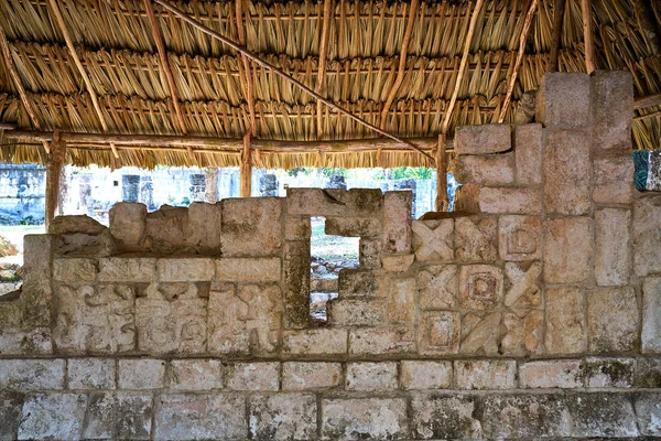 Чичен-Ица Майя резной камень Мексика — стоковое фото