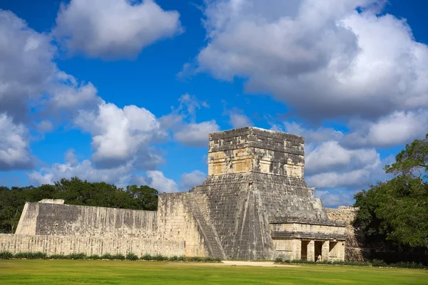 Jaguare Tempel balam chichen itza Mexico — Stockfoto