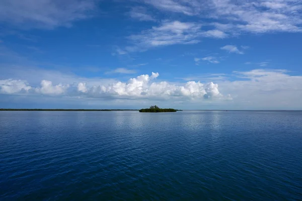 Holbox Yalahau również Conil laguny w Meksyku — Zdjęcie stockowe