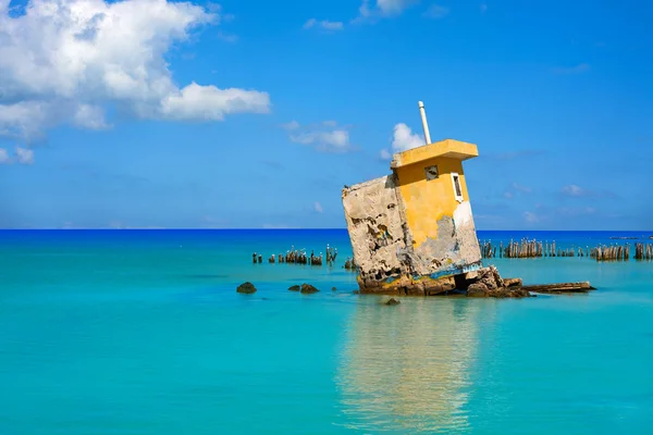 Holbox island beach Mexico hurricane ruins — Stock Photo, Image