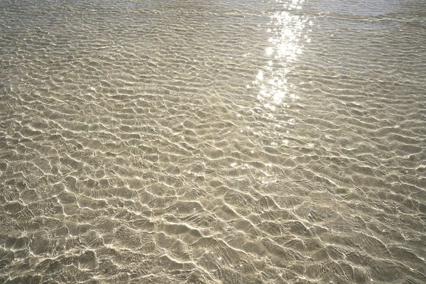 Caribe transparente agua playa reflexión — Foto de Stock