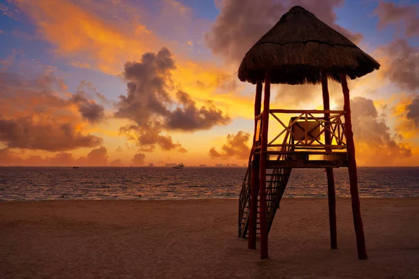 Карибский закат на острове Мухерес — стоковое фото