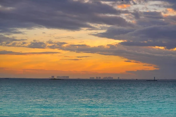 Isla Mujeres île Caraïbes plage coucher de soleil — Photo