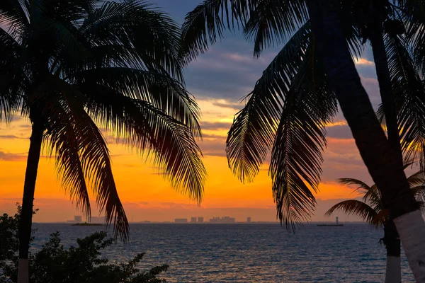 Isla Mujeres wyspa Karaibska Plaża Zachód słońca — Zdjęcie stockowe