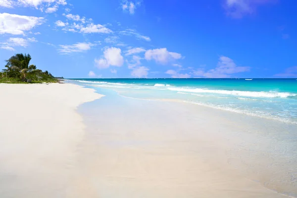 Mahahual Caribbean beach i Costa Maya — Stockfoto