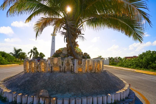 Mahahual Wort Zeichen und Leuchtturm Mexiko — Stockfoto