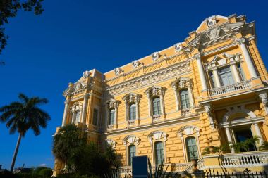 Merida sarı cephe Paseo Montejo Yucatan