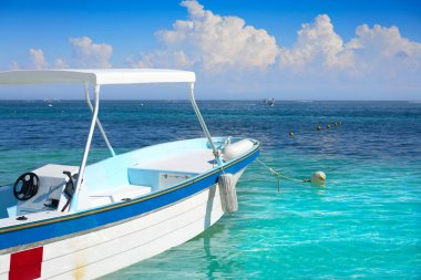 Riviera Maya Puerto Morelos beach