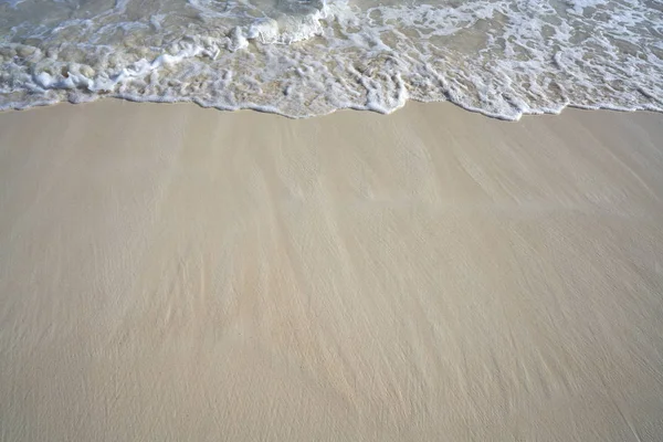 Caraíbas areia branca onda de espuma — Fotografia de Stock