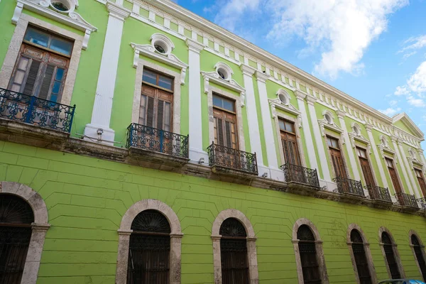 Merida city colorful facades Yucatan Mexico — Stock Photo, Image