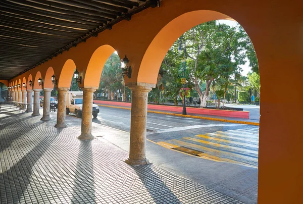 Меріда місто аркада дуги Юкатан Мексики — стокове фото