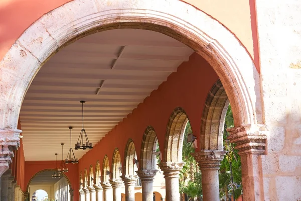 Меріда місто аркада дуги Юкатан Мексики — стокове фото