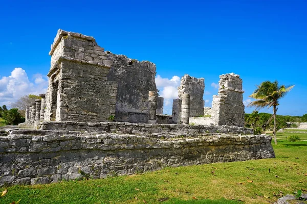 Развалины города Тулум Майя на Ривьере Майя — стоковое фото