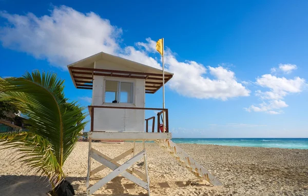 Playa del Carmen plaj sahil güvenlik Kulesi — Stok fotoğraf