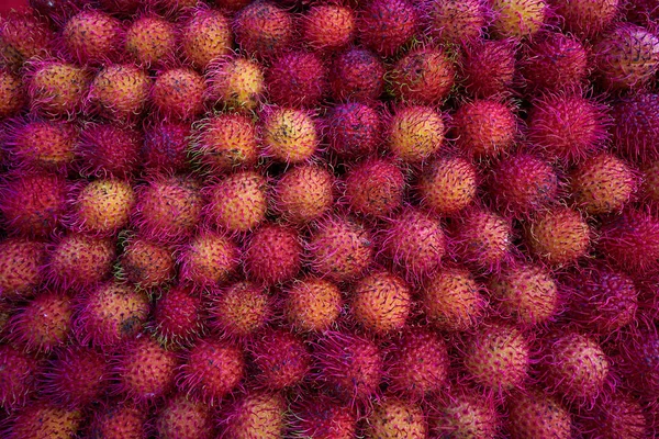 Meksika Rambutan raws içinde yığılmış — Stok fotoğraf