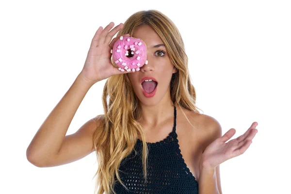 Tiener meisje houdt van donuts bril op haar ogen — Stockfoto