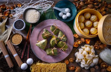 Zongzi pirinç köfte domuz buns shiitake erişte