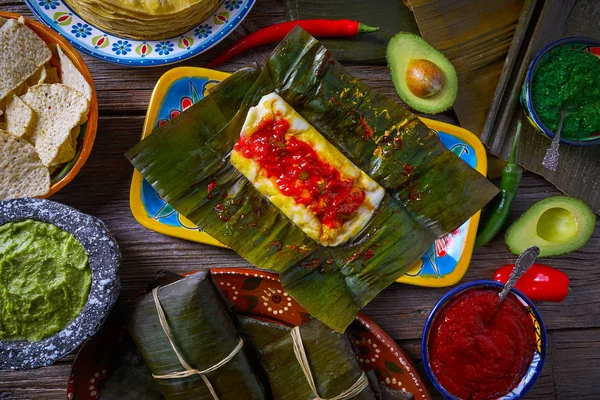 Receita mexicana Tamale com folhas de banana — Fotografia de Stock