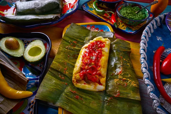 Tamale mexikanisches Essen Rezept mit Bananenblättern — Stockfoto