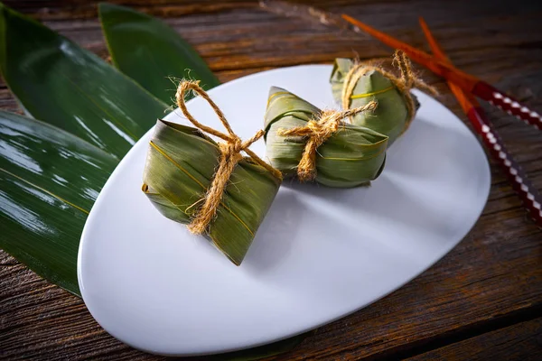 Zongzi pegajoso pegajoso arroz albóndigas receta —  Fotos de Stock