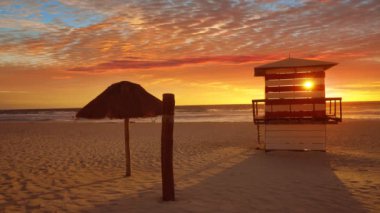 Cancun Karayipler Riviera Maya Maya Meksika güneş doğarken delfines Beach'de