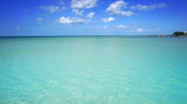 Holbox Island beach Meksika'nın Karayip denizinde
