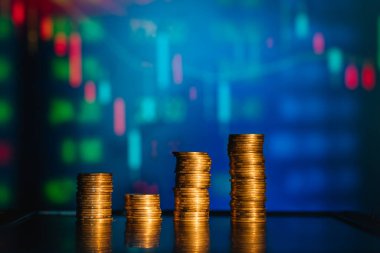 Satış dinamiği ve büyüme konsepti. Karışık medya. Fiyat artışı dinamikleri