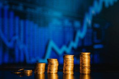 Satış dinamiği ve büyüme konsepti. Karışık medya. Fiyat artışı dinamikleri