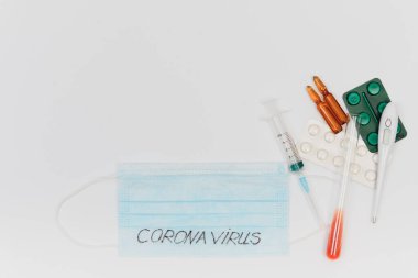 2019 Novel Coronavirus. 2019-NCoV. Wuhan, China 2Novel Coronavirus - 2019-nCoV. Yazılı tıbbi koruyucu maske Coronavirus. Çin Coronavirüs salgını. MERS-Cov Orta Doğu Solunum Sendromu Coronavirüs.