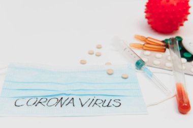 2019 Novel Coronavirus. 2019-NCoV. Wuhan, China 2Novel Coronavirus - 2019-nCoV. Yazılı tıbbi koruyucu maske Coronavirus. Çin Coronavirüs salgını. MERS-Cov Orta Doğu Solunum Sendromu Coronavirüs.