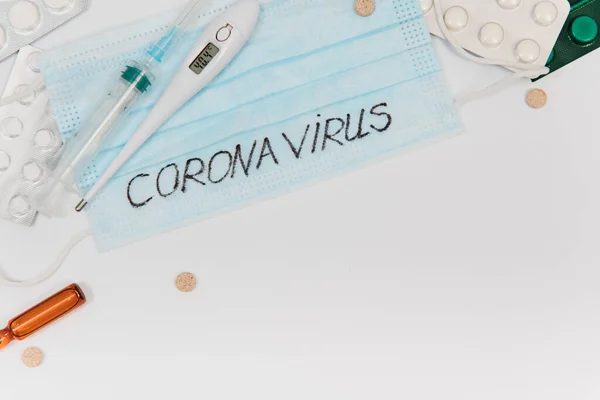 Maschera Chirurgica Maschera Protettiva Con Testo Coronavirus Virus 2019 Cov — Foto Stock