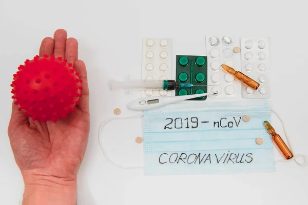 Composizione Agenti Protettivi Contro Coronavirus Sfondo Bianco Vista Dall Alto — Foto Stock