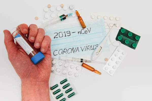 Una Provetta Con Test Positivo Coronavirus Cavid 2019 Dispositivi Medici — Foto Stock