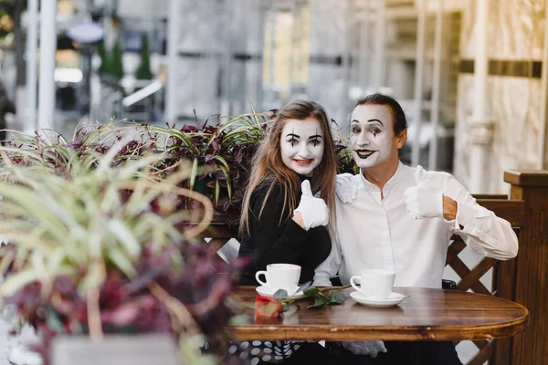 Mímica Frente Cafetería París Actuando Como Tomando Café — Foto de Stock