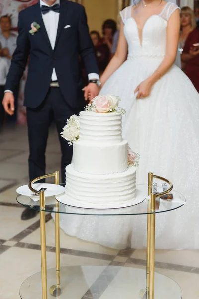 Замечательная Деталь Свадебного Торта Цветы Выглядят Настоящими Самом Деле Съедобные — стоковое фото