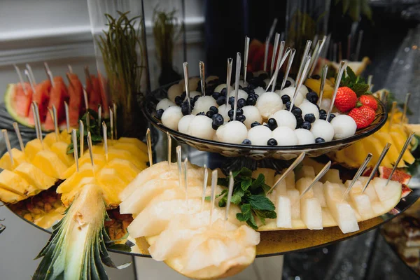 Delicious Sweets Wedding Candy Buffet Desserts Cupcakes Tiramisu Cookies — Stock Photo, Image