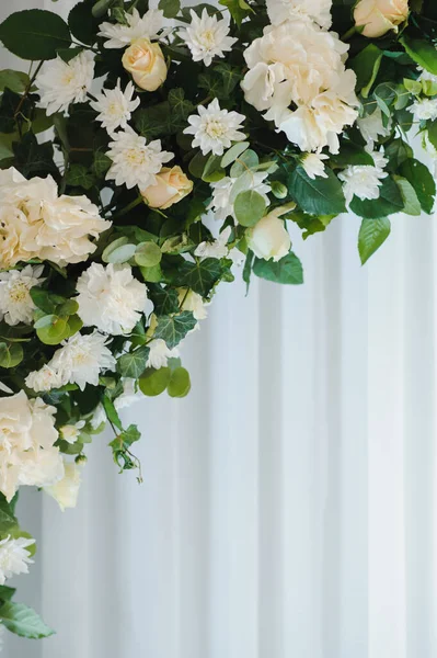 Квіти Прикраси Під Час Церемонії Весілля Відкритому Повітрі — стокове фото