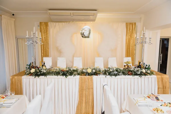 Egy Kép Asztalok Beállítása Egy Luxus Esküvői Terem — Stock Fotó