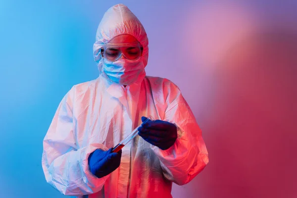 Female Lab Worker Holds Test Tubes Blood Labeled Coronavirus Covid — Stock Photo, Image