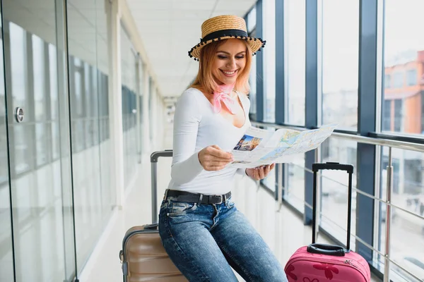 Woman Walking Suitcase Airport Terminal Travel Concept High Season Vacation — Stock Photo, Image