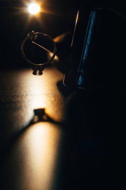 Güzel alyanslar güzel bir ışıkta