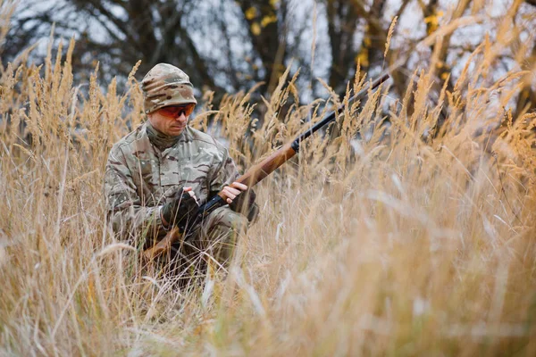 Hunting Permit Man Brutal Gamekeeper Nature Background Hunter Spend Leisure — Stock Photo, Image