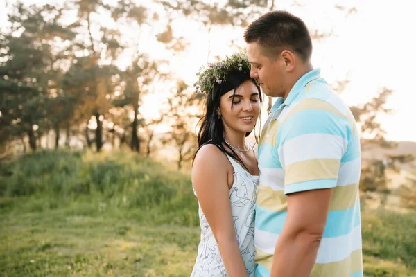 Njuter Tiden Tillsammans Snygga Och Kärleksfulla Par Njuter Varandra Vid — Stockfoto