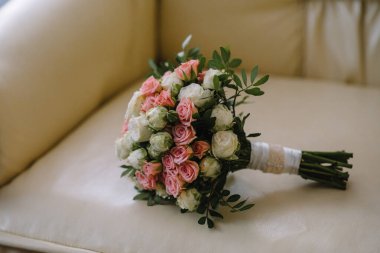 güzel modern düğün buketi