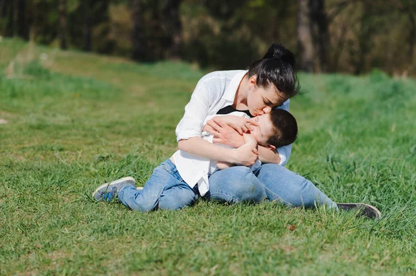 Happy Family Mother Son Child Playing Having Fun Together Grass — Stock Photo, Image