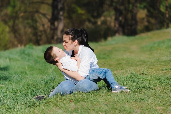 Happy Family Mother Son Child Playing Having Fun Together Grass — Stock Photo, Image