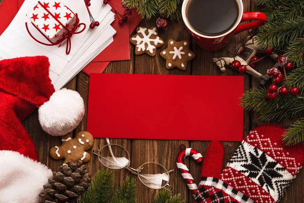 Tarjeta de Navidad con decoraciones —  Fotos de Stock