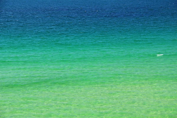 Blue and green water — Stock Photo, Image