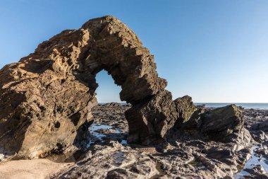 Ark rock formation (Pointe du Payre, France)