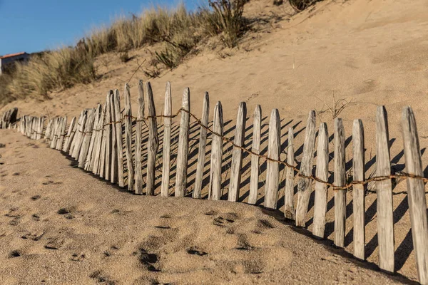 Kerítés a strandon — Stock Fotó